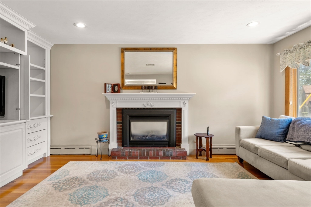 12 Shore Ave