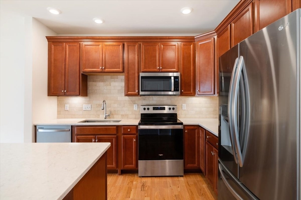 1102 Peters Farm Way 102