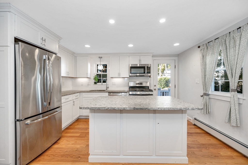 58 Westminster Ave 58