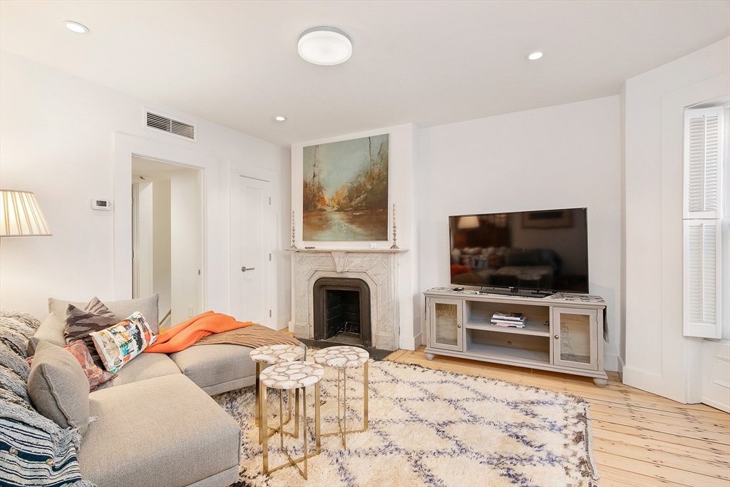 120 Pembroke St #1, Boston, MA Photo #6