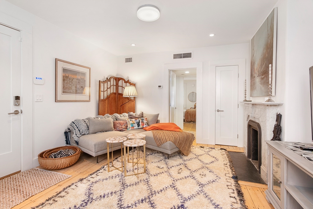 120 Pembroke St #1, Boston, MA Photo #5