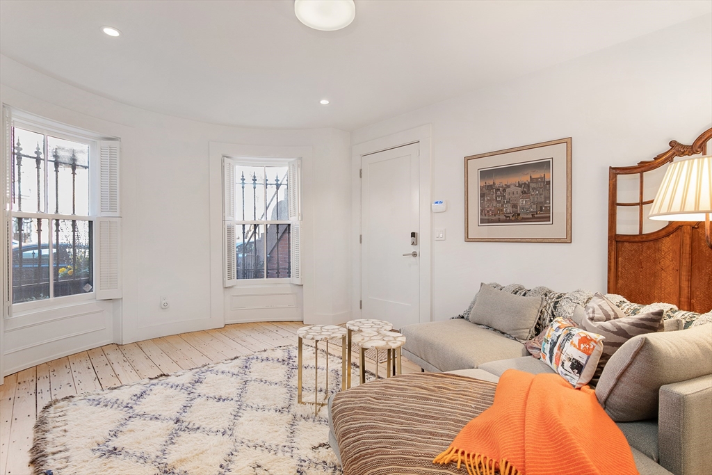 120 Pembroke St #1, Boston, MA Photo #4