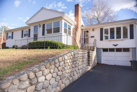 29 Rainbow Ave 29 Chelmsford MA 01824