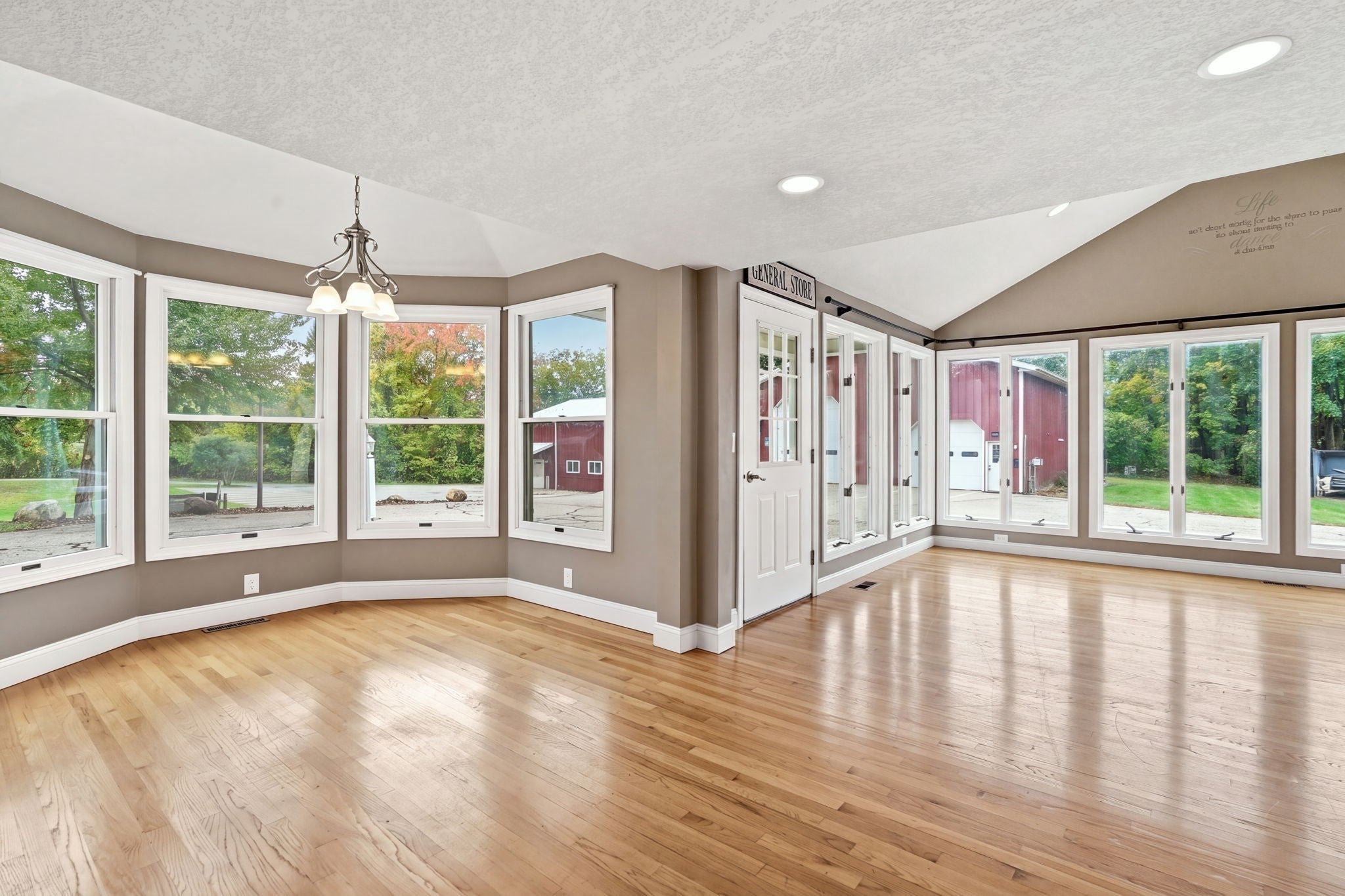 185 Miller St, Ludlow, MA, 185 Miller St, Ludlow, MA Photo #10
