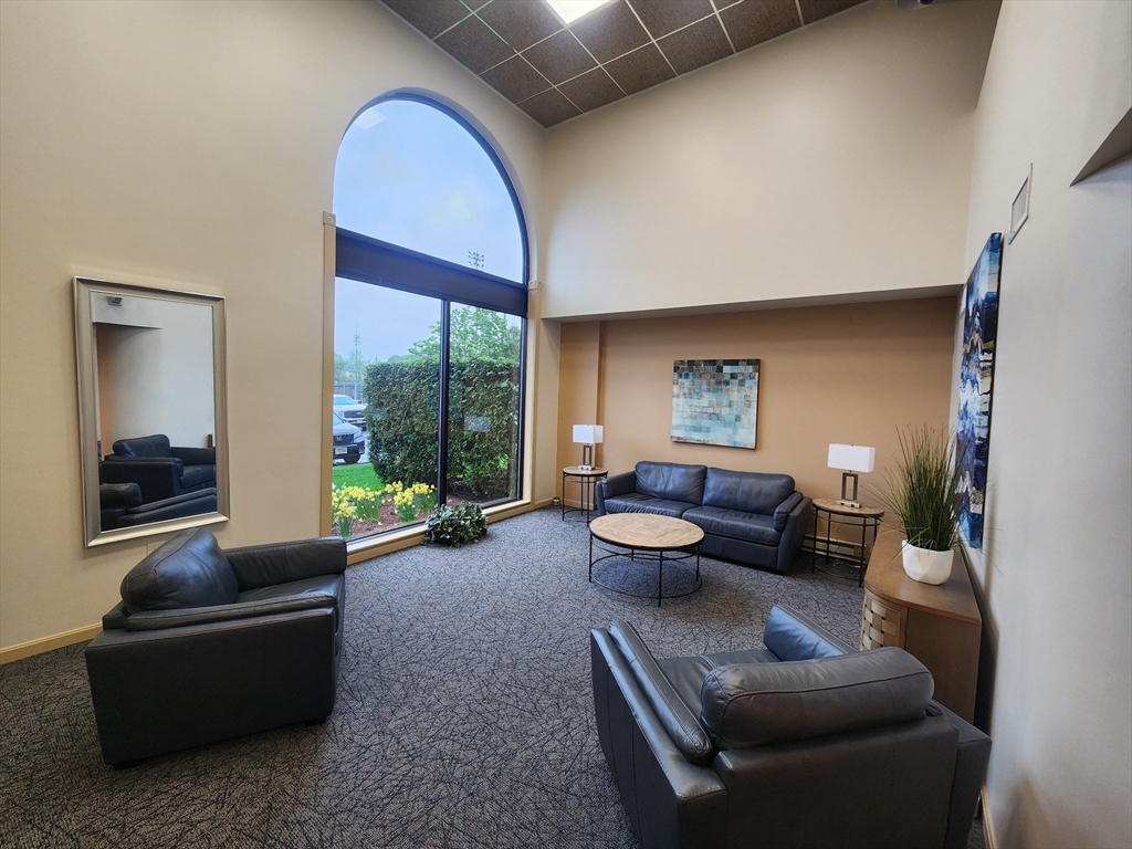 200 Locust St 303