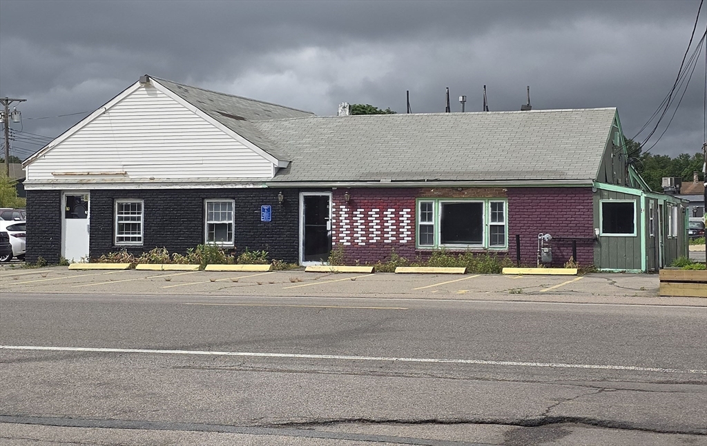 407-411 Old Colony Rd