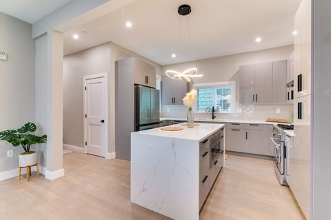 13 Arlington St A Somerville MA 02145