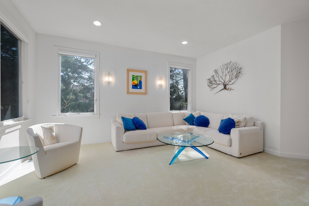 127 Huntington Rd 127