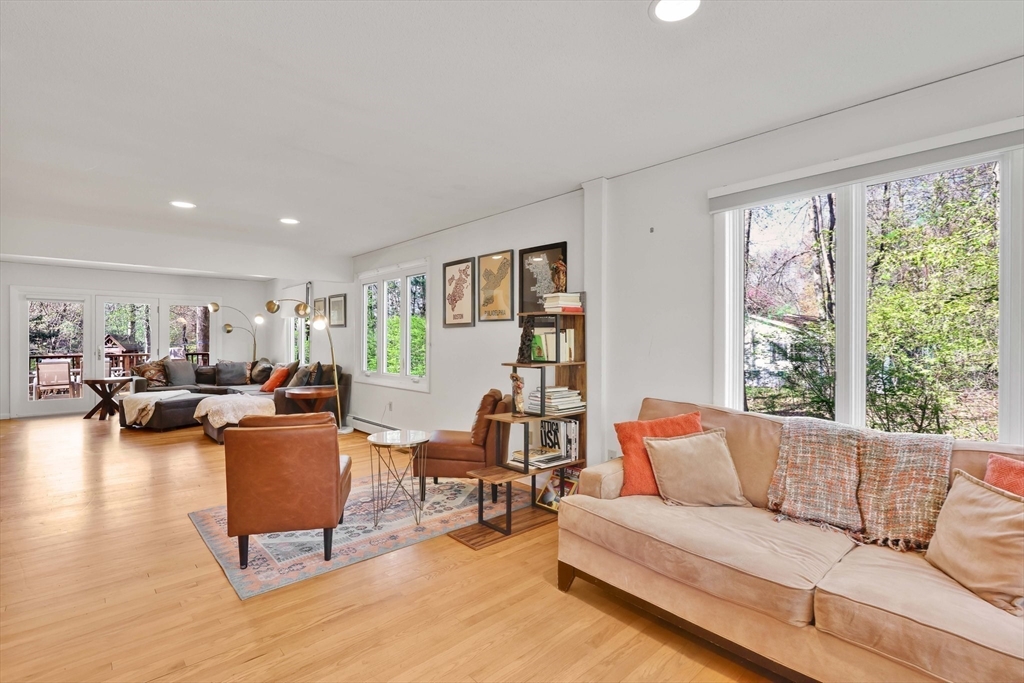 27 Ashfield Ln