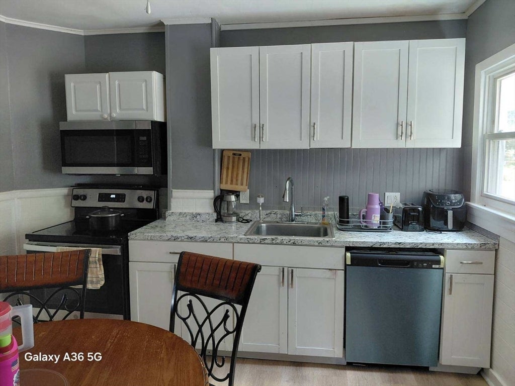 Photo 1 of 8 — 16 C St 1, Northbridge, MA 01534
