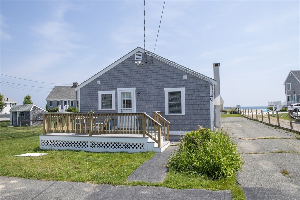 49 Freeman Ave