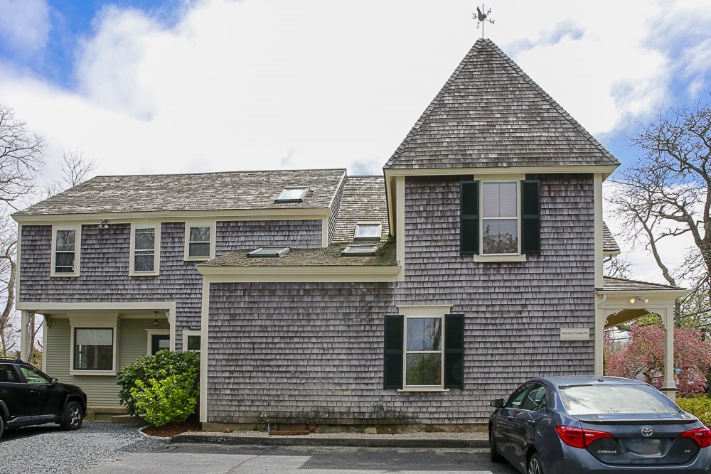 12 Main St