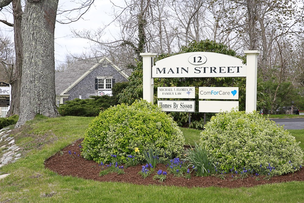 12 Main St