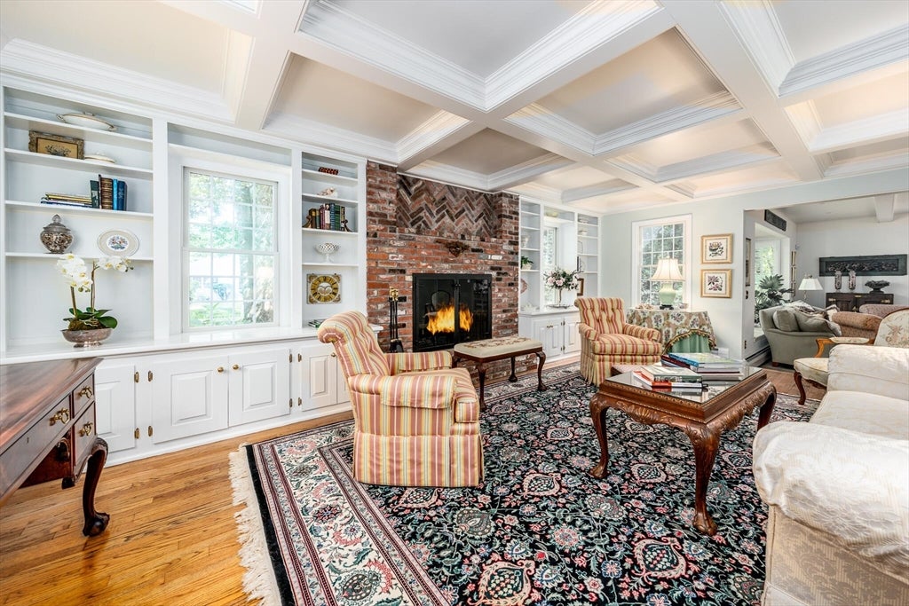 15 Long Pond Cir, Barnstable, MA Photo #3