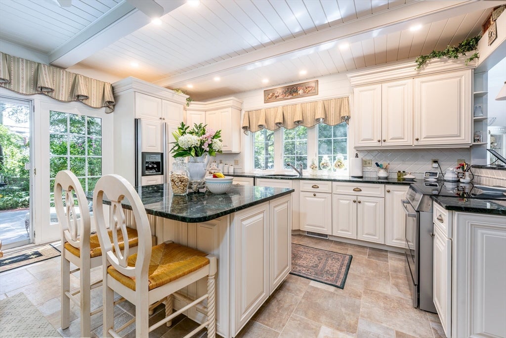 15 Long Pond Cir, Barnstable, MA Photo #5