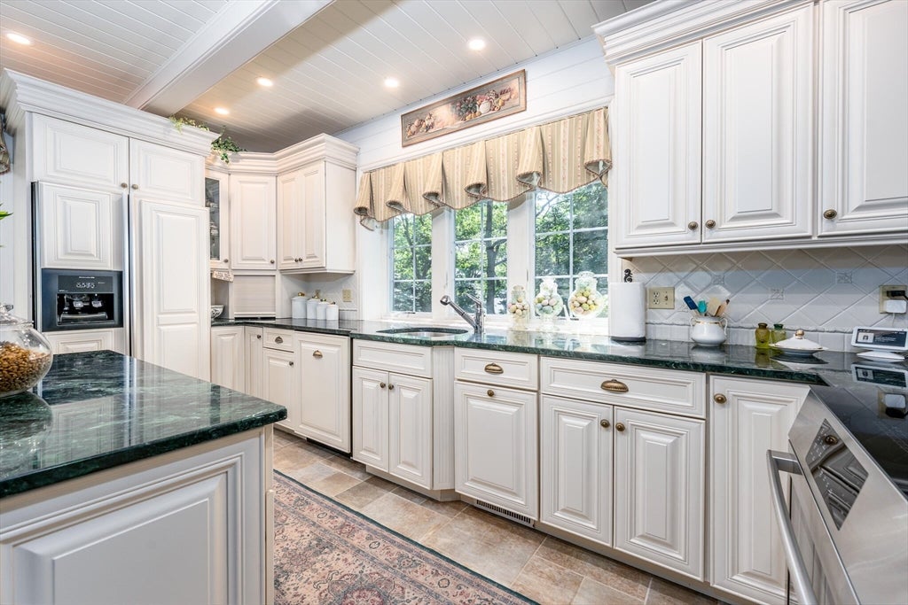 15 Long Pond Cir, Barnstable, MA Photo #9