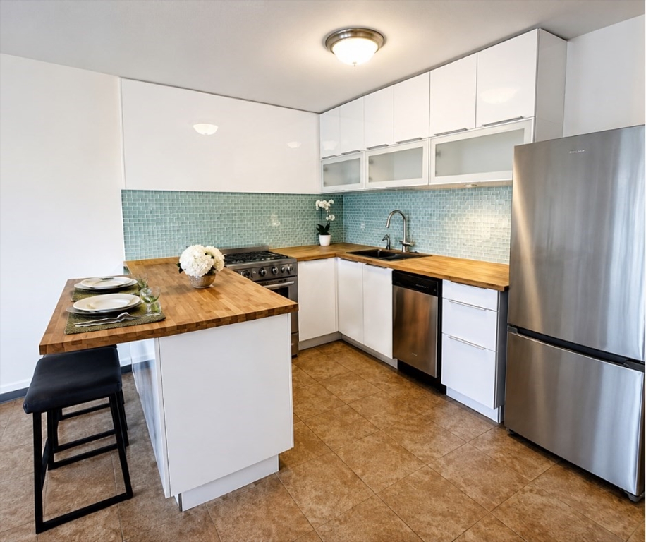 200 Swanton St 228