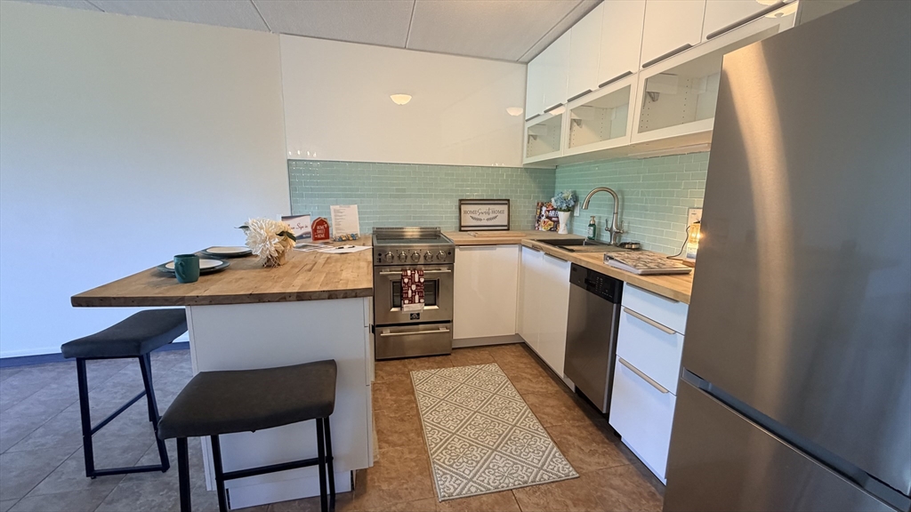 200 Swanton St 228