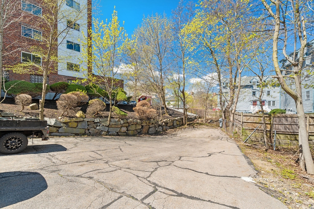 44 Greenleaf St