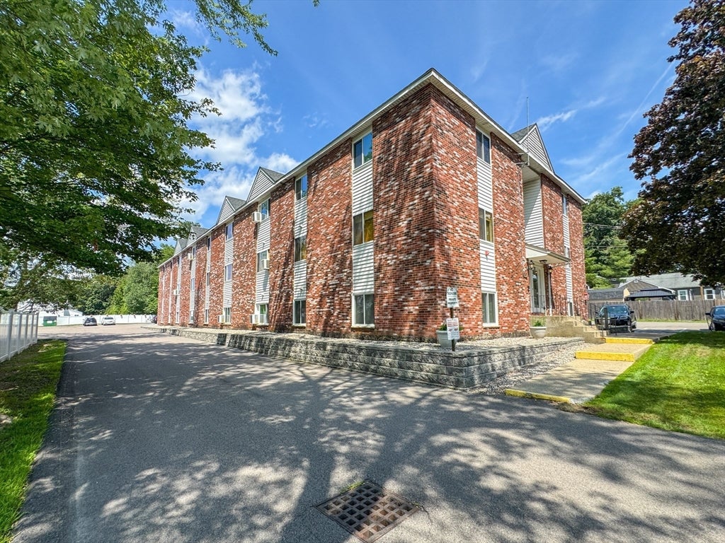 212 Fisher St #A7, North Attleboro, MA Photo #31