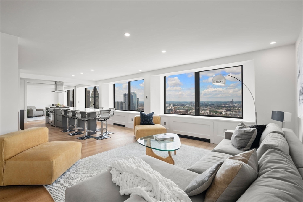 85 East India Row PHAB