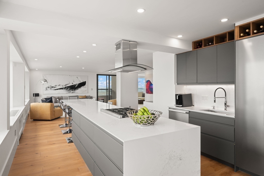 85 East India Row PHAB