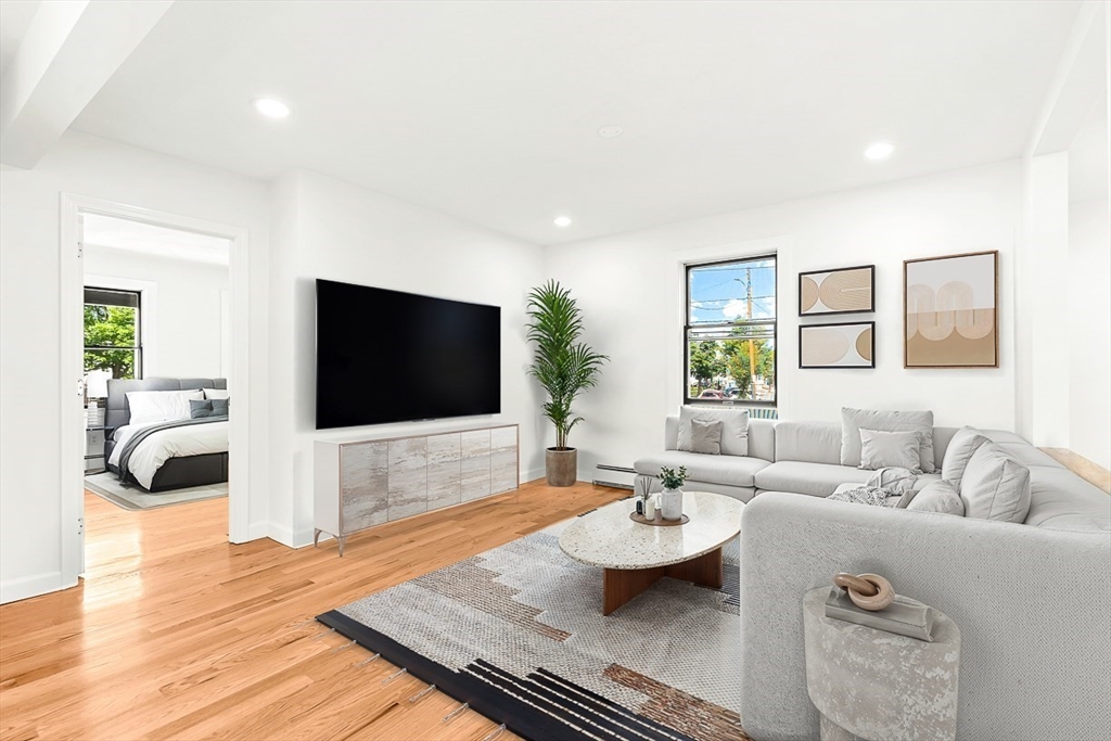 100 Emerald St