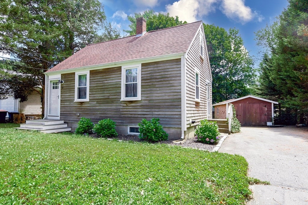 Photo of 30 Park St, Mattapoisett, MA