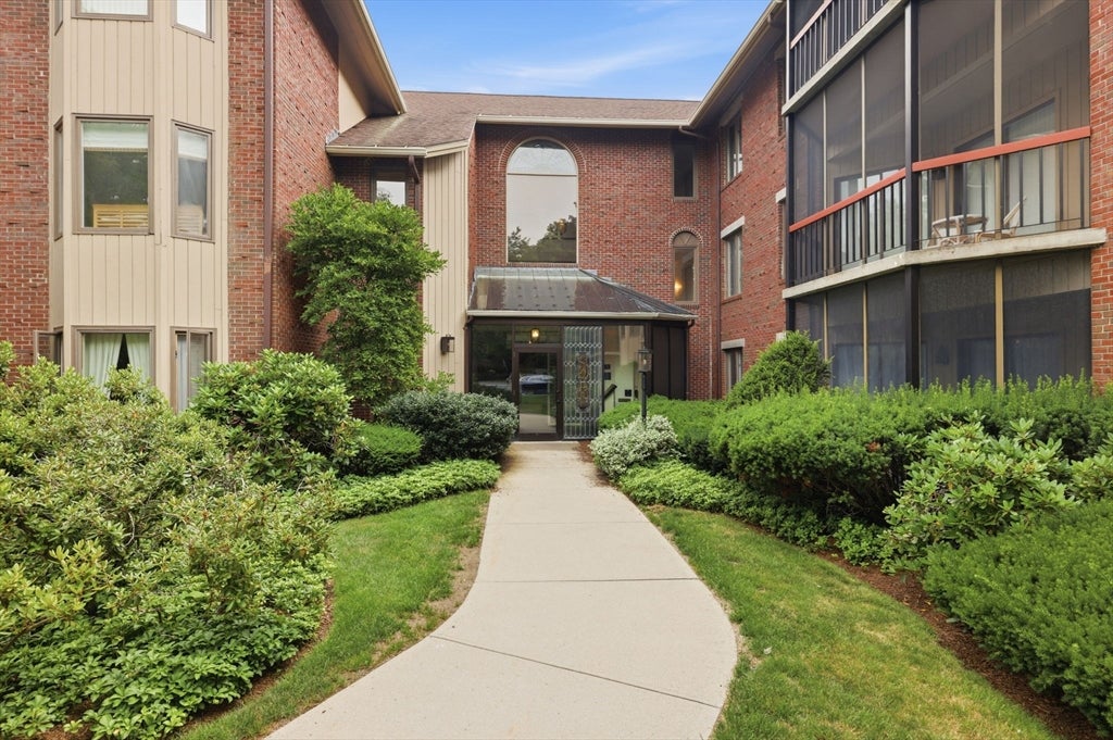 Photo of 770 Salisbury ST, Worcester, MA
