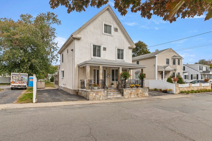 Photo 1 of 42 — 21 Buxton St, Peabody, MA 01960