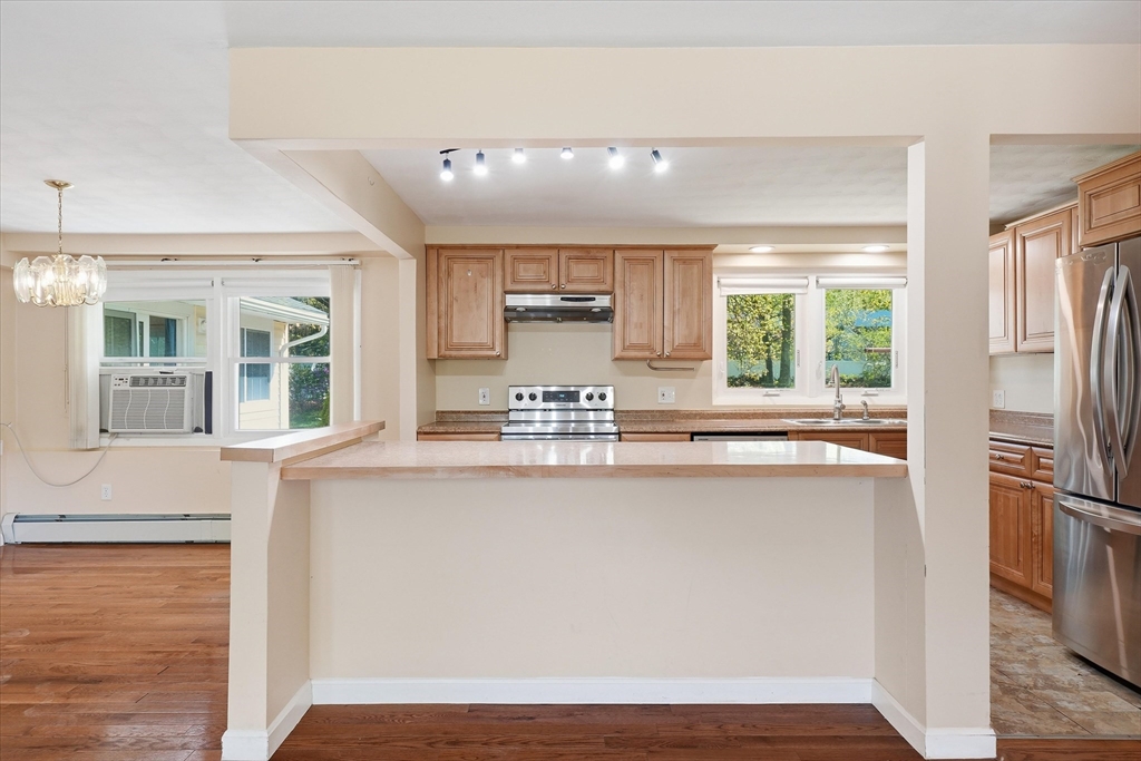 37 Princeton St, Danvers, MA Photo #13