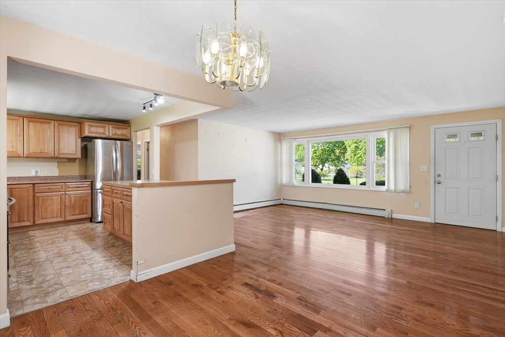 37 Princeton St, Danvers, MA Photo #10