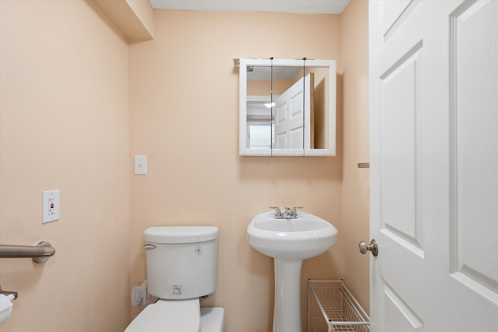 37 Princeton St, Danvers, MA Photo #18
