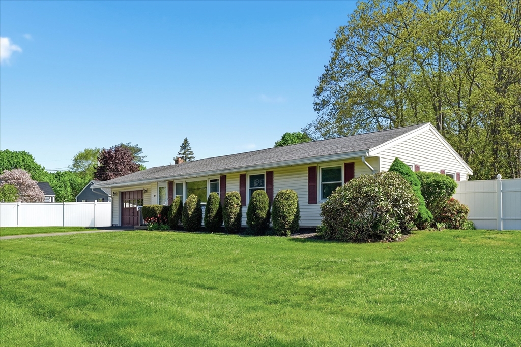 37 Princeton St, Danvers, MA Photo #1