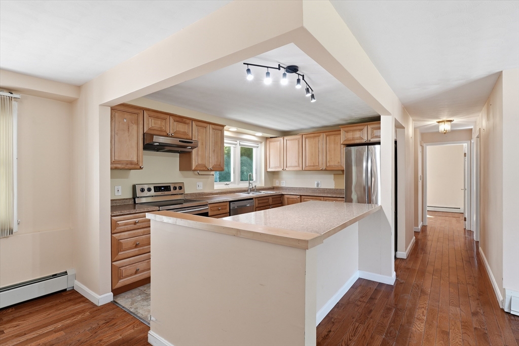 37 Princeton St, Danvers, MA Photo #11