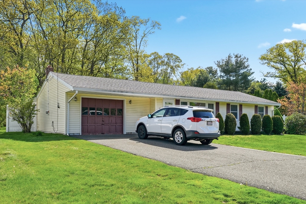 37 Princeton St, Danvers, MA Photo #2
