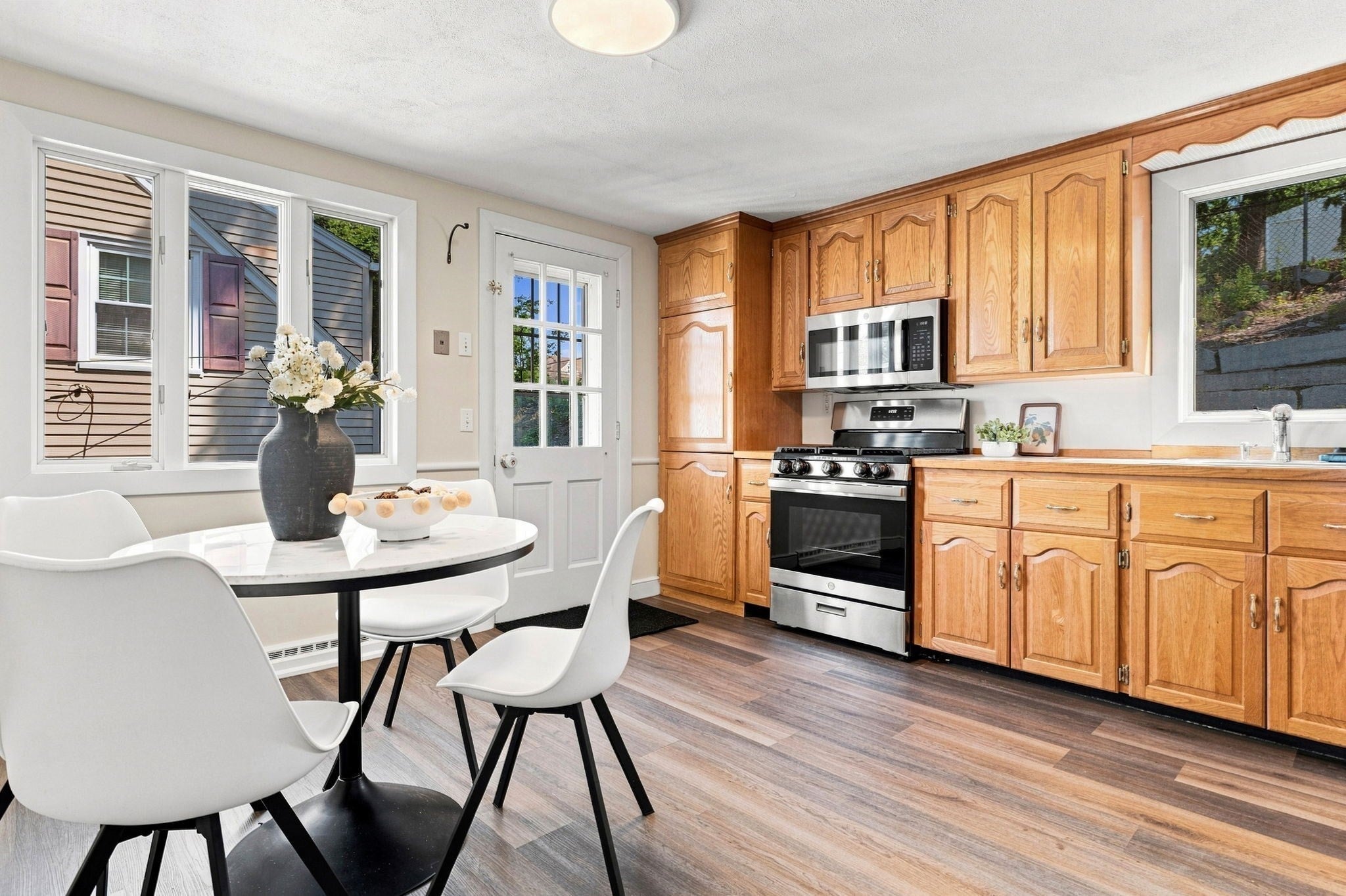 19 Elliott St, Melrose, MA Photo #8