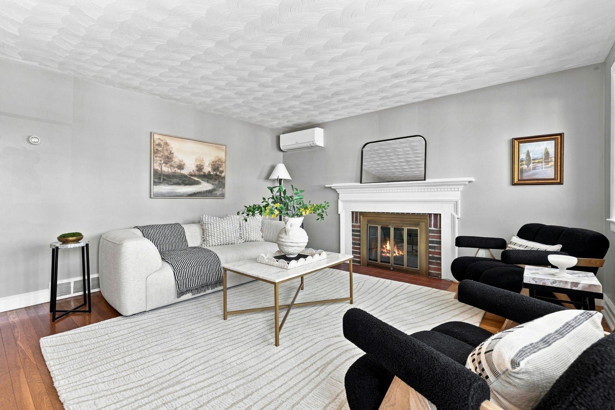 19 Elliott St, Melrose, MA Photo #2
