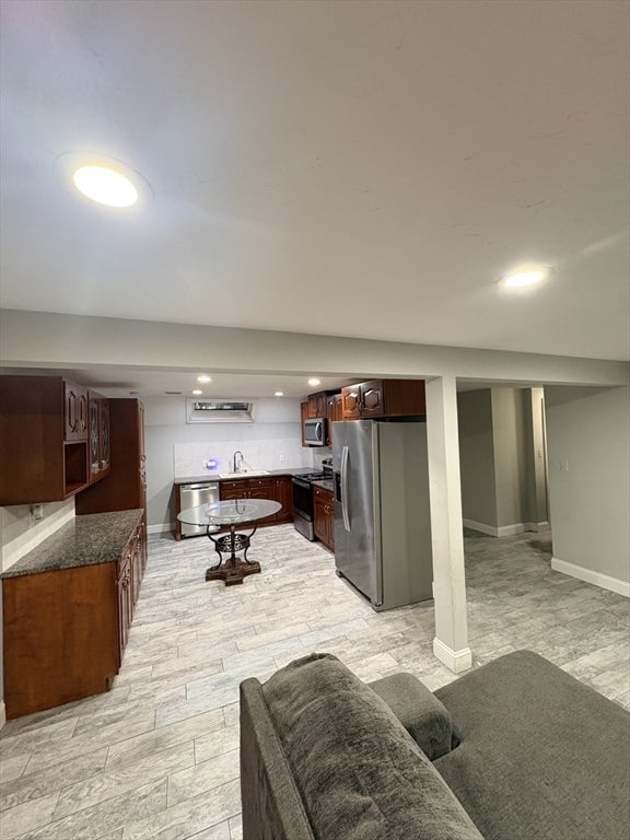 86 Maple Street #1, Waltham, MA, 86 Maple Street #1, Waltham, MA Photo #2