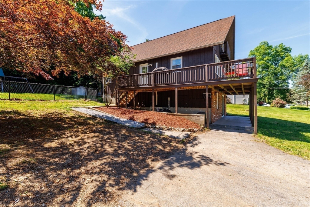 33 Lakeview Ave