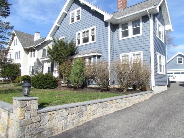 340 Common St #2, Belmont, MA Photo #1