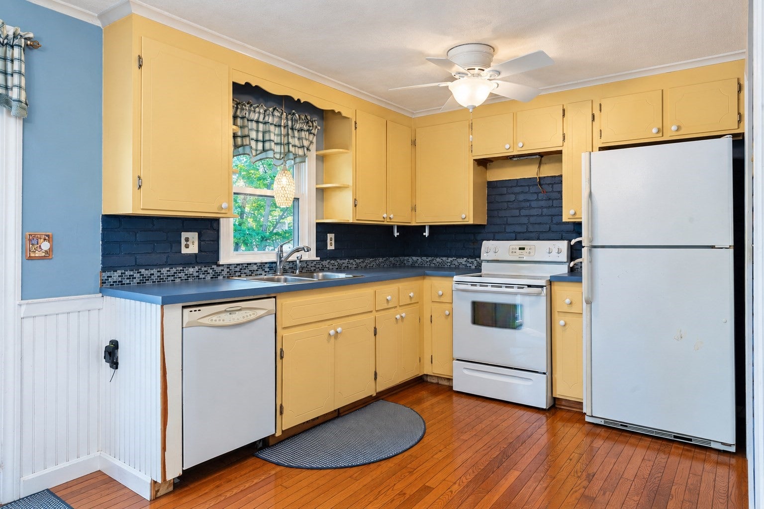 5 Glenwood Cir, Attleboro, MA, 5 Glenwood Cir, Attleboro, MA Photo #2