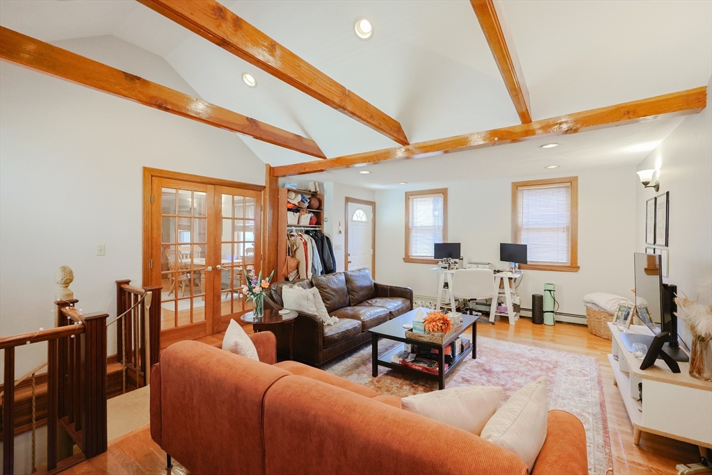 127 Amory St