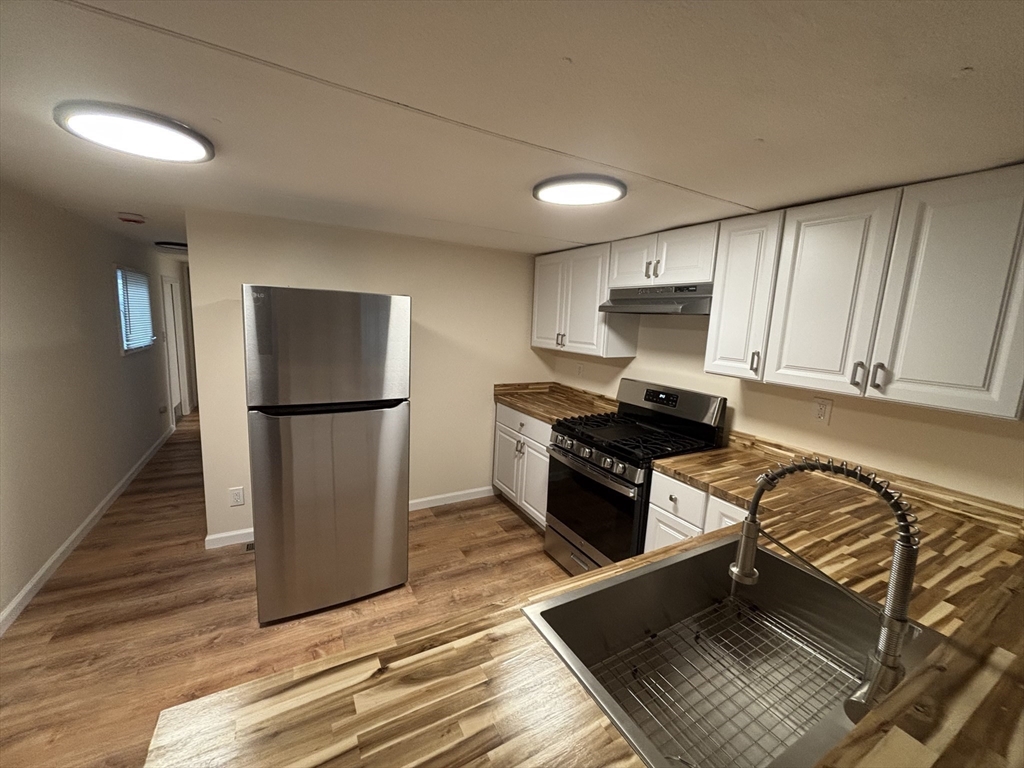 633 East Washington Street 17A