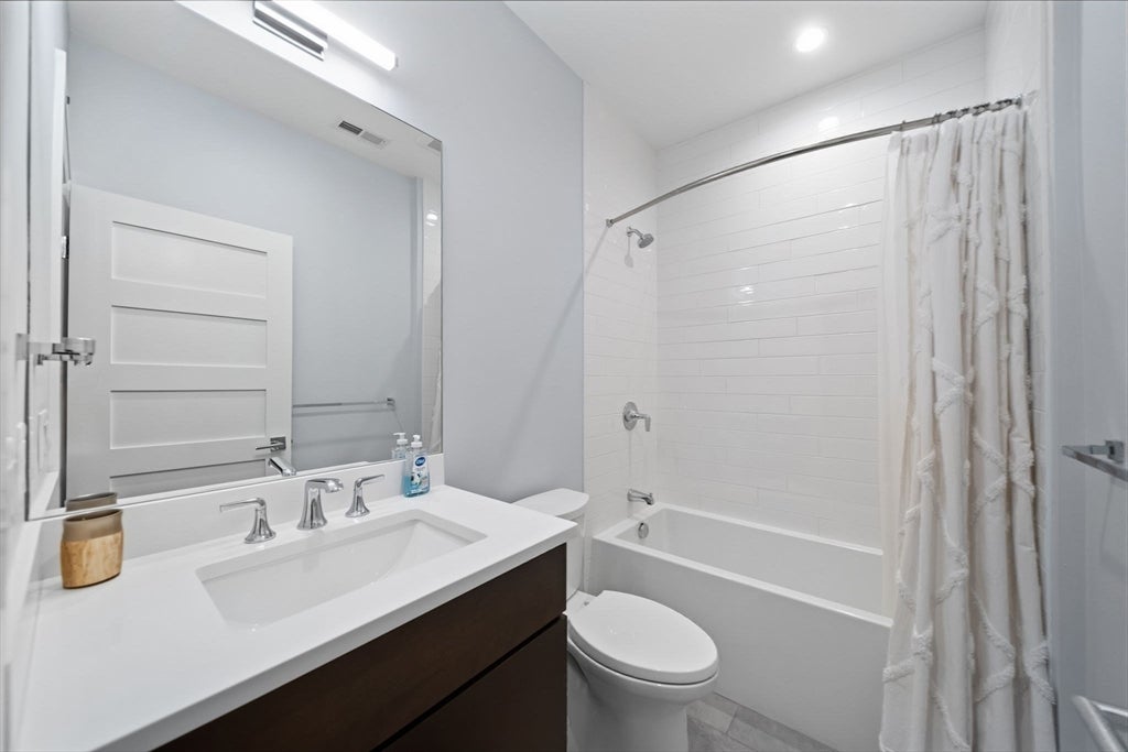 64 Auburn St #64, Newton, MA, 64 Auburn St #64, Newton, MA Photo #22