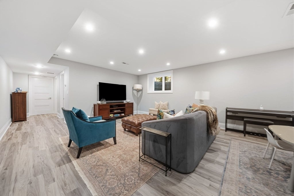 64 Auburn St #64, Newton, MA, 64 Auburn St #64, Newton, MA Photo #27
