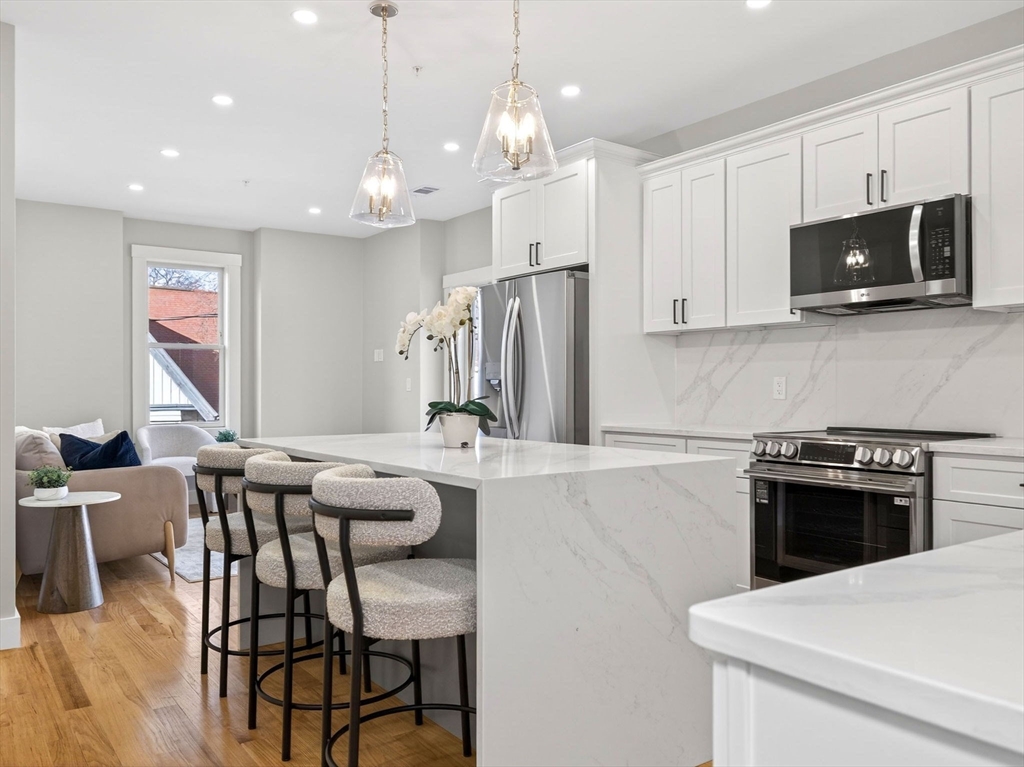 60 Stanley Street 203