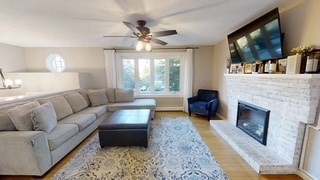 15 Peach Tree Ln