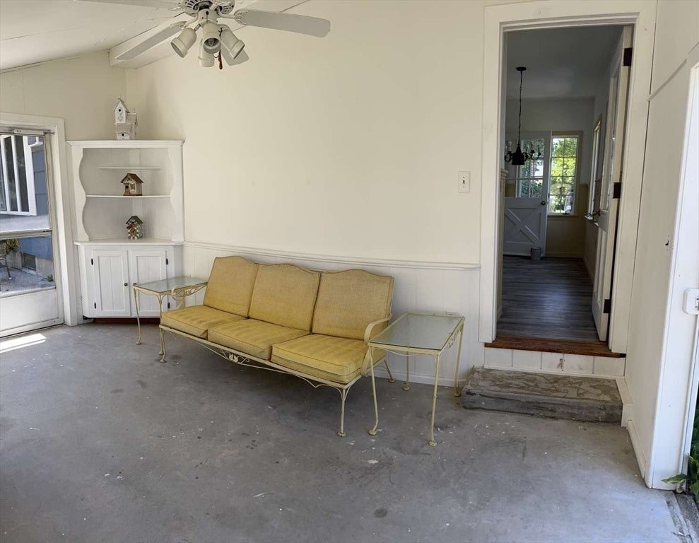 15 Wenonah Dr, Ludlow, MA Photo #13