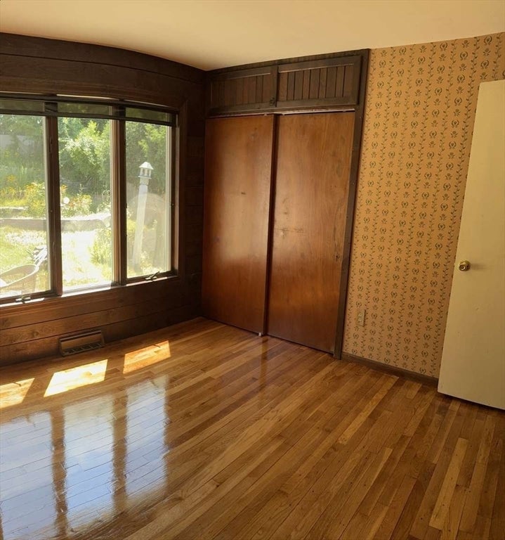 15 Wenonah Dr, Ludlow, MA Photo #11